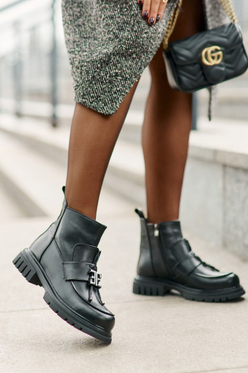 Kožené Čižmy so širokými podpätkami s ozdobami zahriať sa čierna Asperra 2