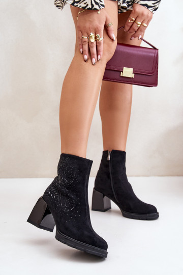 zahriať sa Dámske čižmy S Dekoráciou D&A MR880-130 čierna