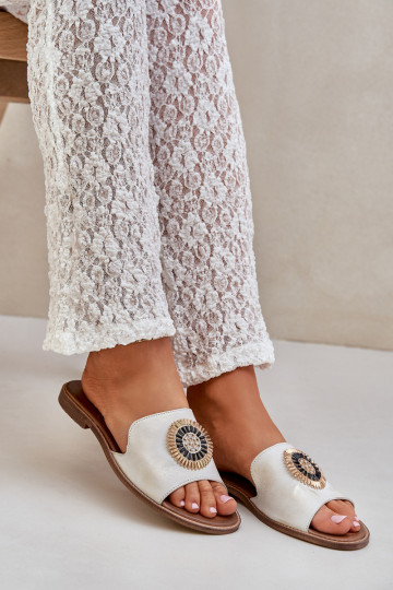 Kožené papuče s ozdobami so širokými podpätkami LeInski 3047/O zlatej farby Przecierany