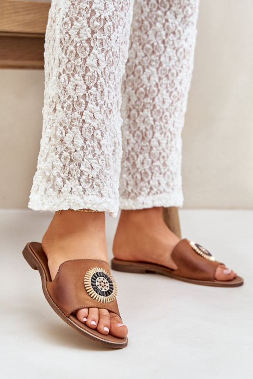 Kožené papuče s ozdobami so širokými podpätkami LeInski 3047/O Hnedá farba