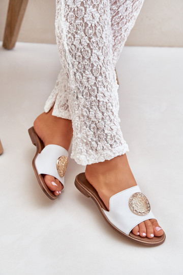 Kožené papuče s ozdobami so širokými podpätkami Zazoo 3047/O biela farba