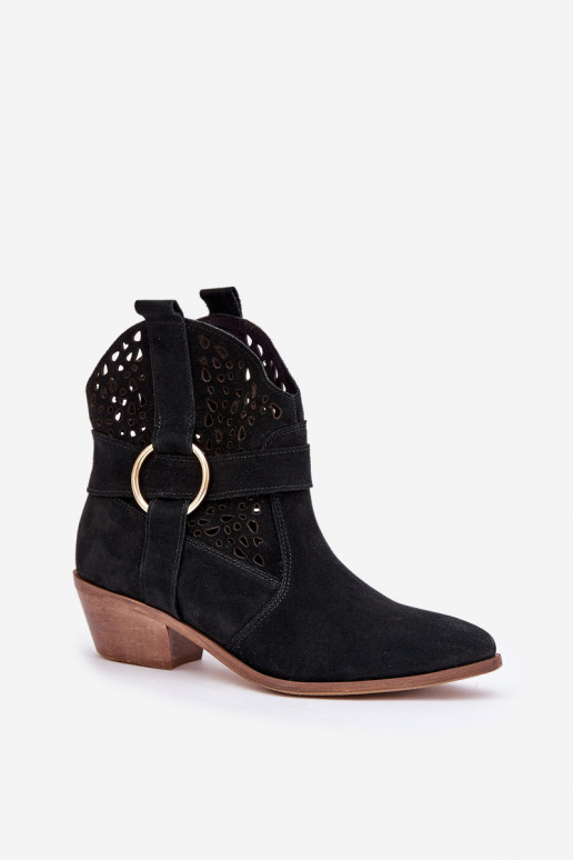 Semišové topánky kovbojský štýl s prvkami prelamovania s podpätkami Zazoo 2994 čierna Semišové topánky kovbojský štýl s prvkami prelamovania s podpätkami Zazoo 2994 čierna