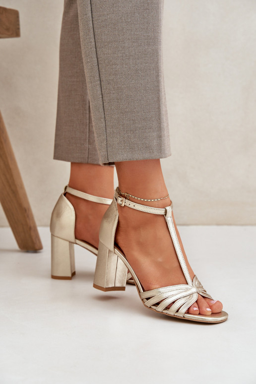 sandáleZapnutéturalnej Skóry s podpätkami Laura Messi 2766 sandáleZapnutéturalnej Skóry s podpätkami Laura Messi 2766
