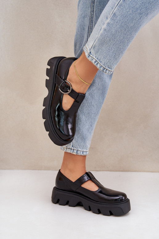 s lakovým efektom Kožené topánky s prackami Zazoo 20183 čierna s lakovým efektom Kožené topánky s prackami Zazoo 20183 čierna