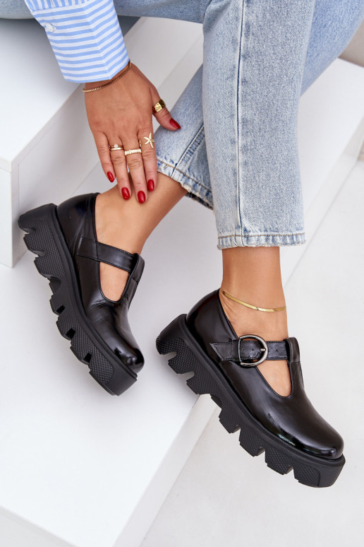 s lakovým efektom Kožené topánky s prackami Zazoo 20183 čierna s lakovým efektom Kožené topánky s prackami Zazoo 20183 čierna