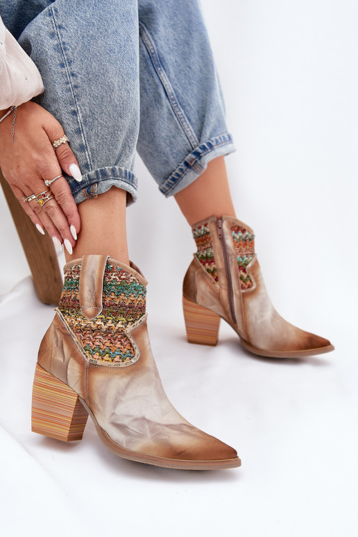 Kožené čižmy v kovbojskom štýle s podpätkami ozdobiť Plecionką Máciejka 06810-29 Rôzne farby Kožené čižmy v kovbojskom štýle s podpätkami ozdobiť Plecionką Máciejka 06810-29 Rôzne farby