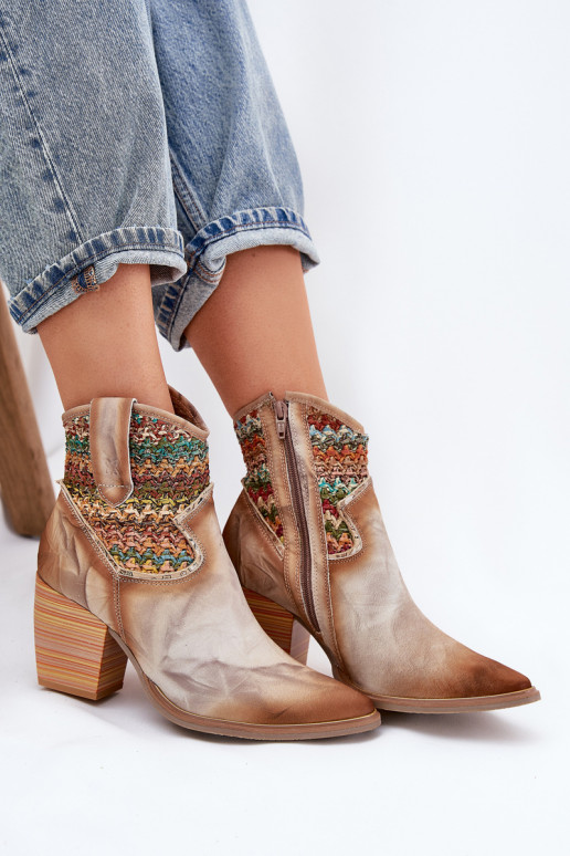 Kožené čižmy v kovbojskom štýle s podpätkami ozdobiť Plecionką Máciejka 06810-29 Rôzne farby Kožené čižmy v kovbojskom štýle s podpätkami ozdobiť Plecionką Máciejka 06810-29 Rôzne farby