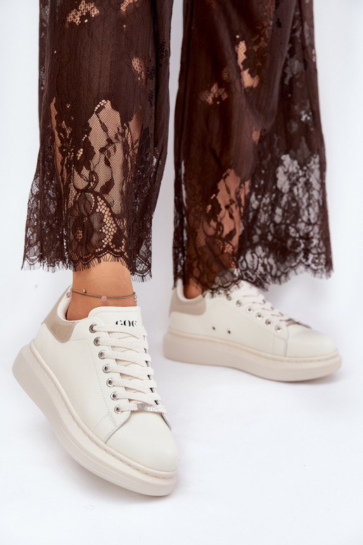 Kožené Tenisky model obuvi Dámske s platformou GOE RR2N4004 béžová Kožené Tenisky model obuvi Dámske s platformou GOE RR2N4004 béžová