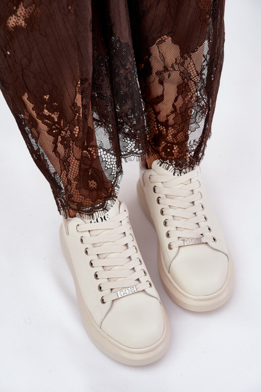 Kožené Tenisky model obuvi Dámske s platformou GOE RR2N4004 béžová Kožené Tenisky model obuvi Dámske s platformou GOE RR2N4004 béžová