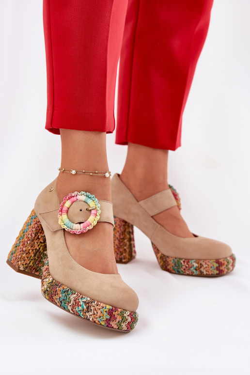 Semišové topánky S vrkočom s podpätkami a platforma Máciejka 06839-04 béžová Semišové topánky S vrkočom s podpätkami a platforma Máciejka 06839-04 béžová