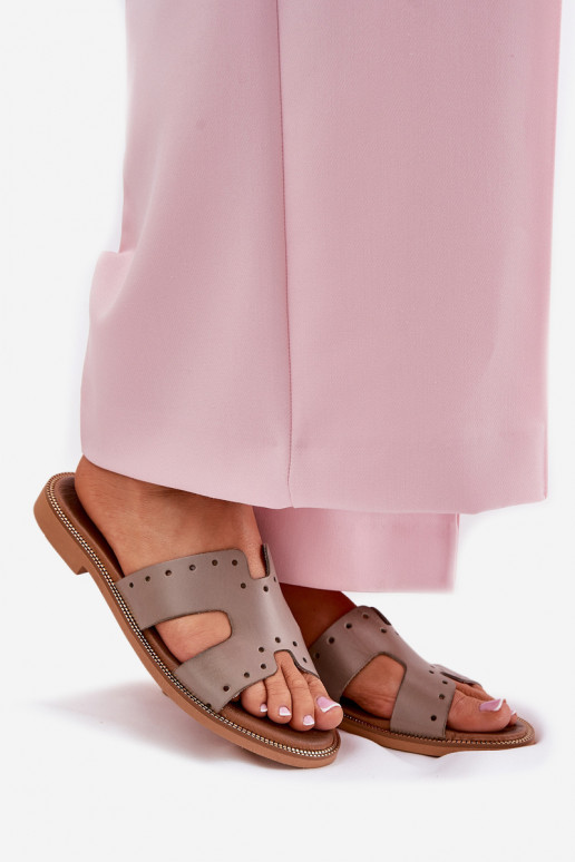 Zazoo 40326 Dámske Papuče S ozdobnými výrezmi béžová Zazoo 40326 Dámske Papuče S ozdobnými výrezmi béžová