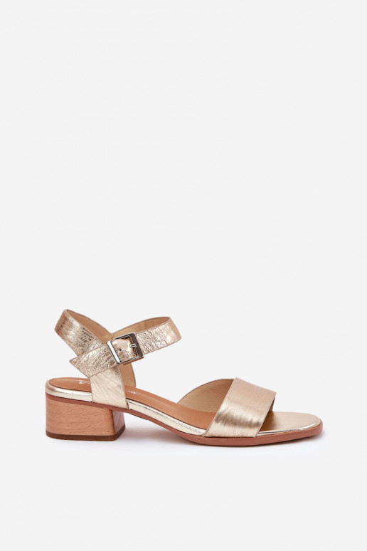 Dámske sandále Dámske s podpätkami Máciejka N6802-25 zlatej farby Dámske sandále Dámske s podpätkami Máciejka N6802-25 zlatej farby