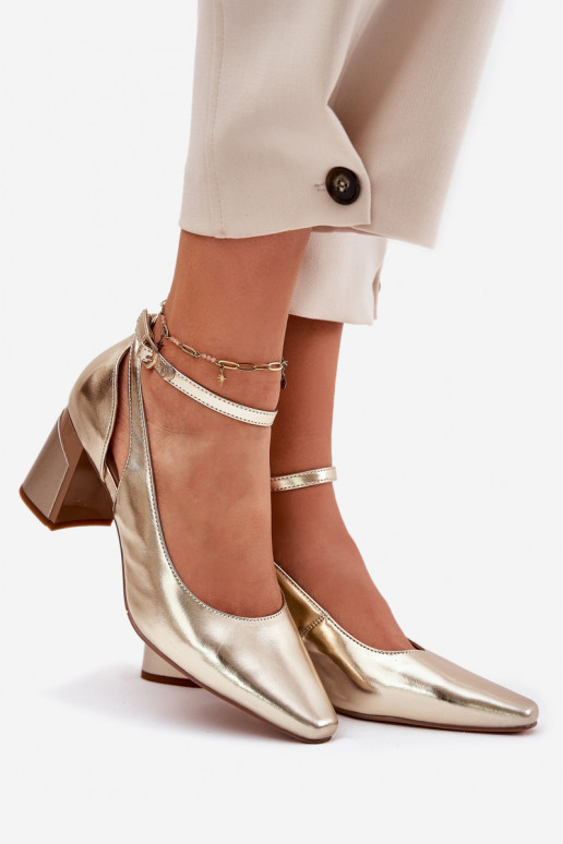 Kožené Topánky s podpätkami Máciejka K6816-25 zlatej farby Kožené Topánky s podpätkami Máciejka K6816-25 zlatej farby