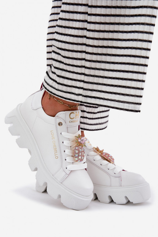 Kožené Tenisky model obuvi ozdobiť Broszką Ananas CheBello 4651 biela farba Kožené Tenisky model obuvi ozdobiť Broszką Ananas CheBello 4651 biela farba