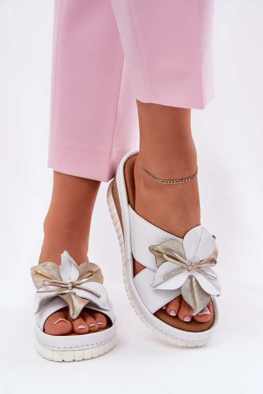 Kožené papuče Dámske Zapnuté INedge S Ornatem Kvet Artiker 52C0537 biela farba