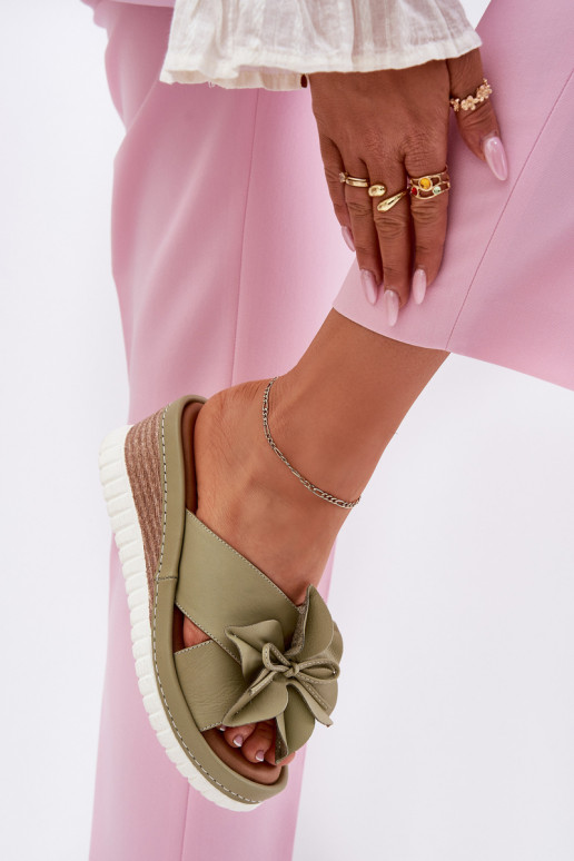 Kožené papuče Dámske Zapnuté INedge S Ornatem Kvet Artiker 52C0503 zelená farba Kožené papuče Dámske Zapnuté INedge S Ornatem Kvet Artiker 52C0503 zelená farba