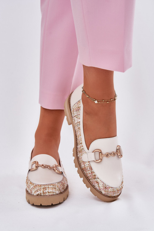 Kožené dámske mokasíny Ze zlatej farbym Detalem Laura Messi 2938 slonovina Kožené dámske mokasíny Ze zlatej farbym Detalem Laura Messi 2938 slonovina