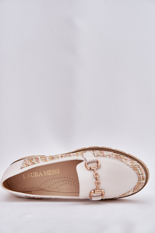 Kožené dámske mokasíny Ze zlatej farbym Detalem Laura Messi 2938 slonovina Kožené dámske mokasíny Ze zlatej farbym Detalem Laura Messi 2938 slonovina