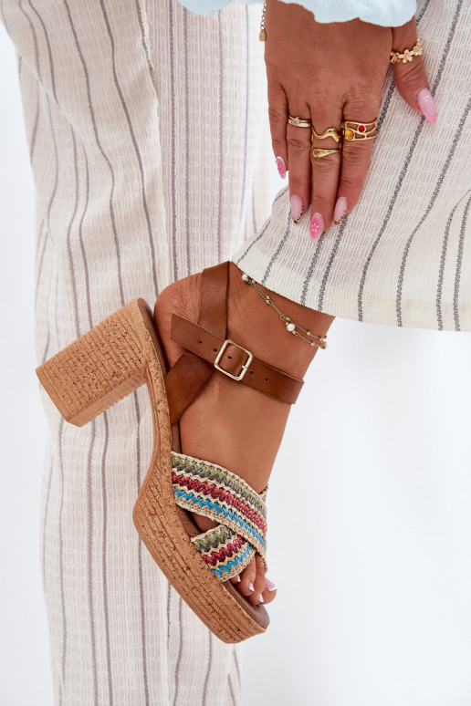 Dámske sandále na podpätku S vrkočom Do Paskach Zazoo 40460 Hnedá farba Dámske sandále na podpätku S vrkočom Do Paskach Zazoo 40460 Hnedá farba