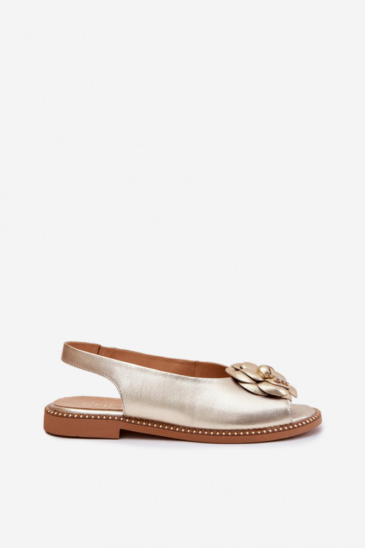 Kožené Ploché sandále s ozdobami CheBello 4642 zlatej farby Kožené Ploché sandále s ozdobami CheBello 4642 zlatej farby