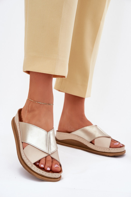 Kožené papuče Dámske s platformou Máciejka L4986-37 béžová-zlatej farby Kožené papuče Dámske s platformou Máciejka L4986-37 béžová-zlatej farby