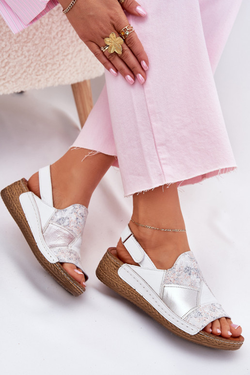 Dámske sandále Dámske Zapnuté INedge S vrkočom Máciejka L7067-11 biela farba Dámske sandále Dámske Zapnuté INedge S vrkočom Máciejka L7067-11 biela farba