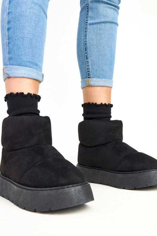 Čierne zateplené snehové topánky na... Čierne zateplené snehové topánky na...