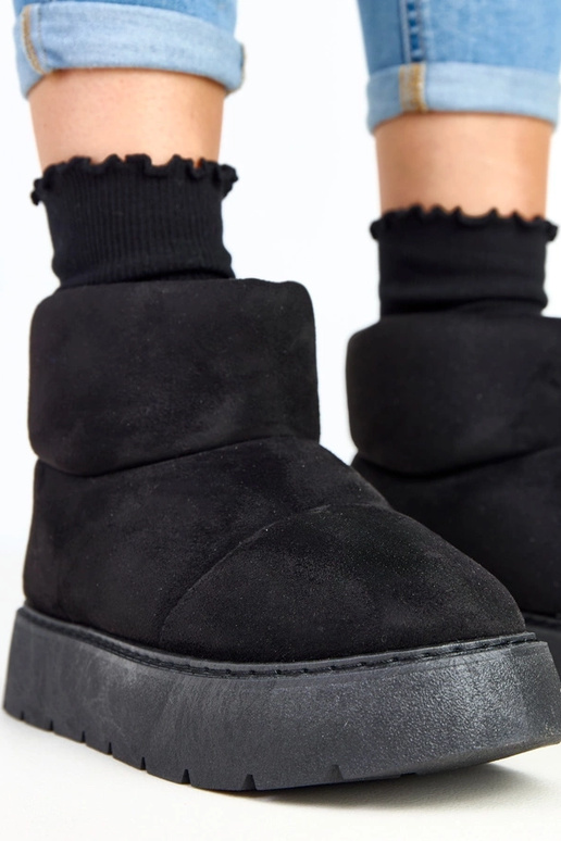 Čierne zateplené snehové topánky na... Čierne zateplené snehové topánky na...