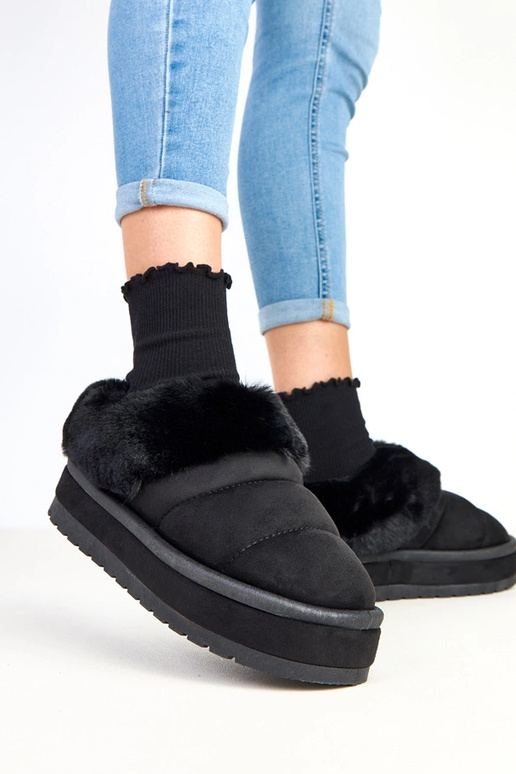 Čierne krátke zateplené snehové... Čierne krátke zateplené snehové...