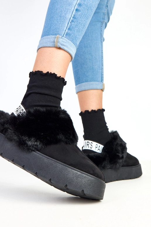 Čierne krátke snehové topánky s... Čierne krátke snehové topánky s...