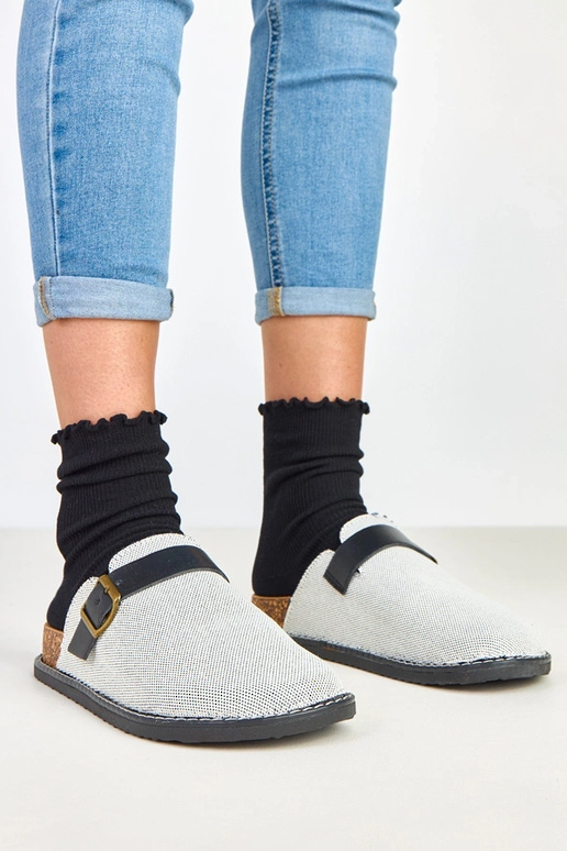 Čierne papuče na korkovej platforme...