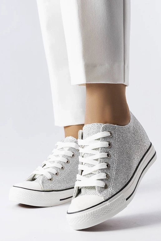 Strieborné lesklé tenisky s... Strieborné lesklé tenisky s...