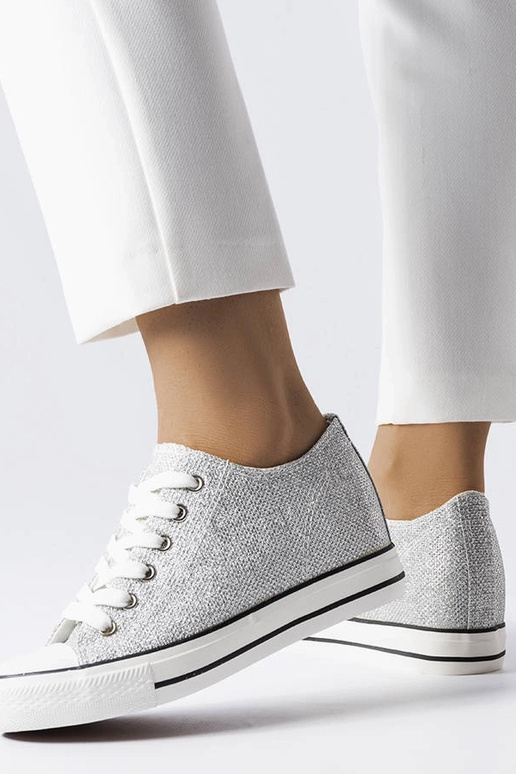 Strieborné lesklé tenisky s... Strieborné lesklé tenisky s...