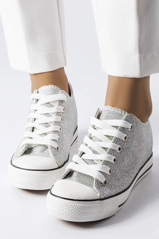 Strieborné lesklé tenisky s... Strieborné lesklé tenisky s...