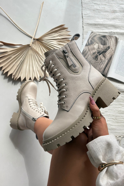 Kožené dámske čižmy s podpätkami, teplé Vinceza 86418 pieskovej farby