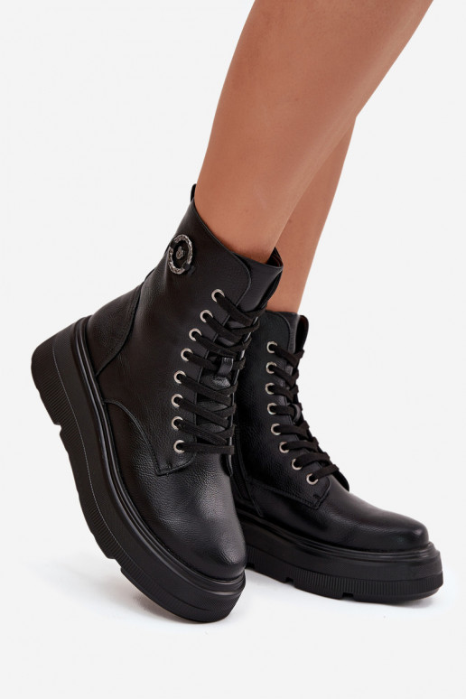 pracovné dámske členkové topánky zateplené s platformou a ozdobnými detailmi Vinceza 16513 v čiernej farbe