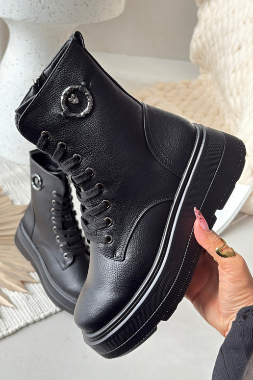 pracovné dámske členkové topánky zateplené s platformou a ozdobnými detailmi Vinceza 16513 v čiernej farbe