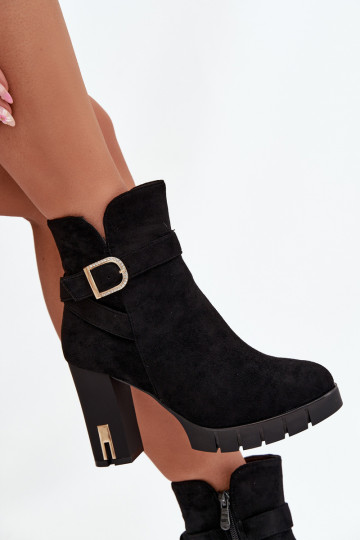 zahriať sa Dámske čižmy s prackami čierna Nolivira