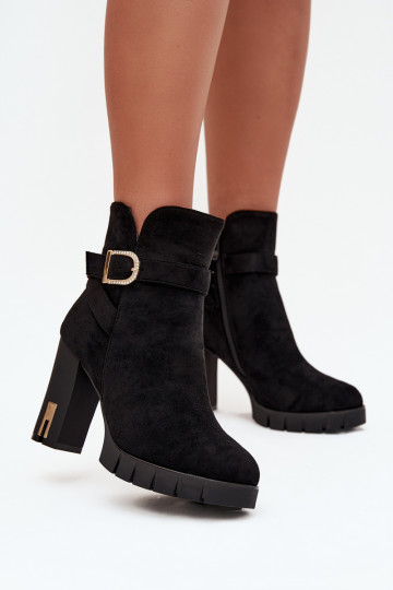 zahriať sa Dámske čižmy s prackami čierna Nolivira 2