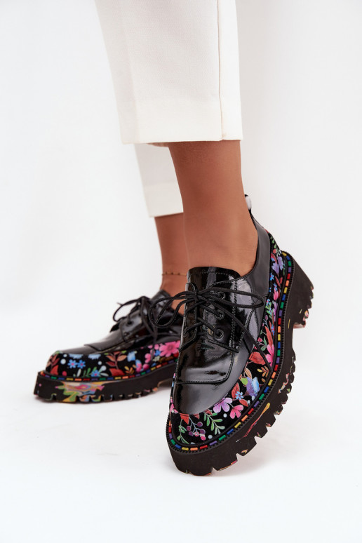 s lakovým efektom topánkyZapnutéturalnej Skóry so vzormi Artiker 57C0174 čierna