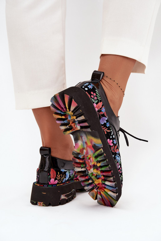 s lakovým efektom topánkyZapnutéturalnej Skóry so vzormi Artiker 57C0174 čierna