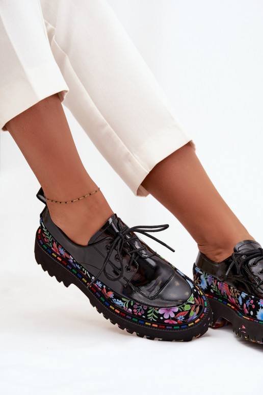 s lakovým efektom topánkyZapnutéturalnej Skóry so vzormi Artiker 57C0174 čierna