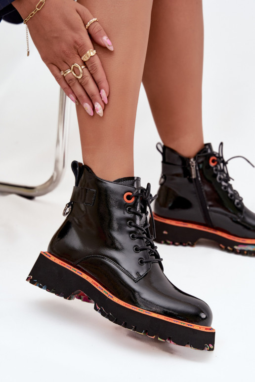 Dámske čižmys lakovým efektomj Skóry Zapnutéturalnej zahriať sa Artiker 57C0061 čierna