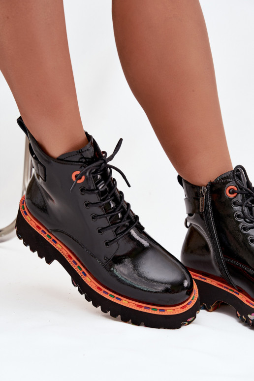 Dámske čižmys lakovým efektomj Skóry Zapnutéturalnej zahriať sa Artiker 57C0061 čierna