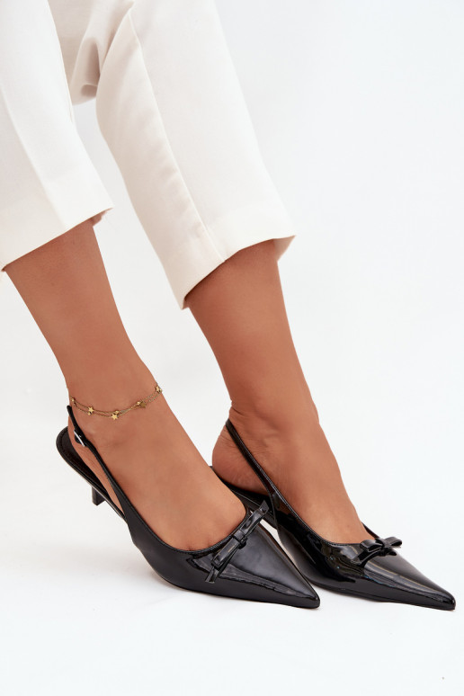 Lakovane topánky s tenkými podpätkami a mašľami čiernej farby Olvena Lakovane topánky s tenkými podpätkami a mašľami čiernej farby Olvena