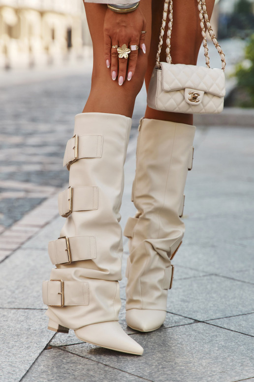 Dámske vysoké čižmy s podpätkami, so šitým jazykom a zlatými sponami farby slonoviny Isavelle