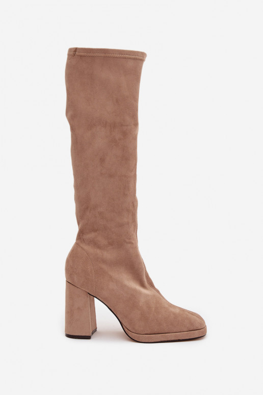Dámske vysoké čižmy so švami na stĺpikovom podpätku v pieskovej farbe "Brivana"