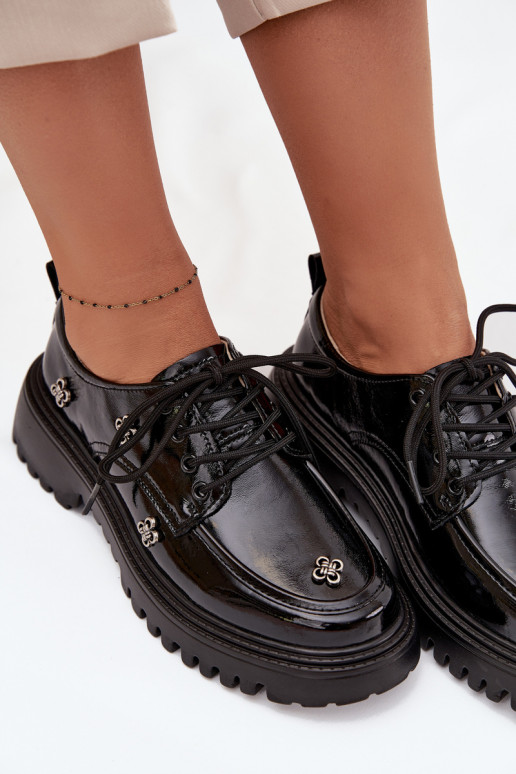 s lakovým efektom Kožené topánky DámskePrzypinkami Artiker 57C0333 čierna