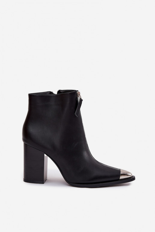 Dámske čižmy s dekoratívnymi zipsami v čiernej farbe "Niviane"