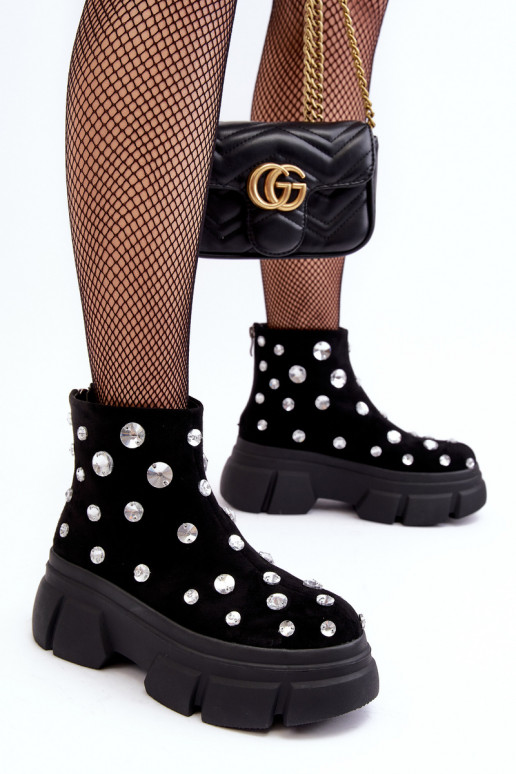 zo semišu zahriať sa Čižmy so svietiacimi otvormi D&A MR52-205 čierna